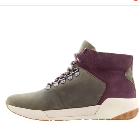 Sold 😞Waterproof timberland olive beige orange eggplant - Picture 3 of 7